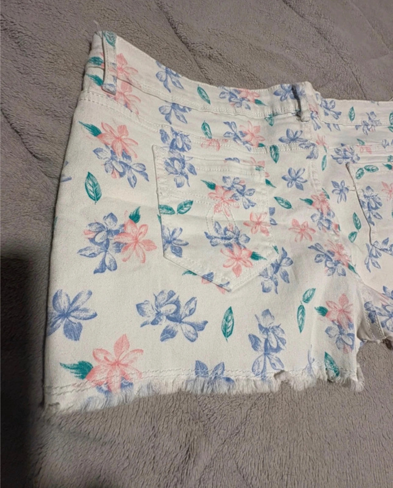shorts floreados de la marca Unit talla 46 – Unit – taille XXXL / 46 / 18 3