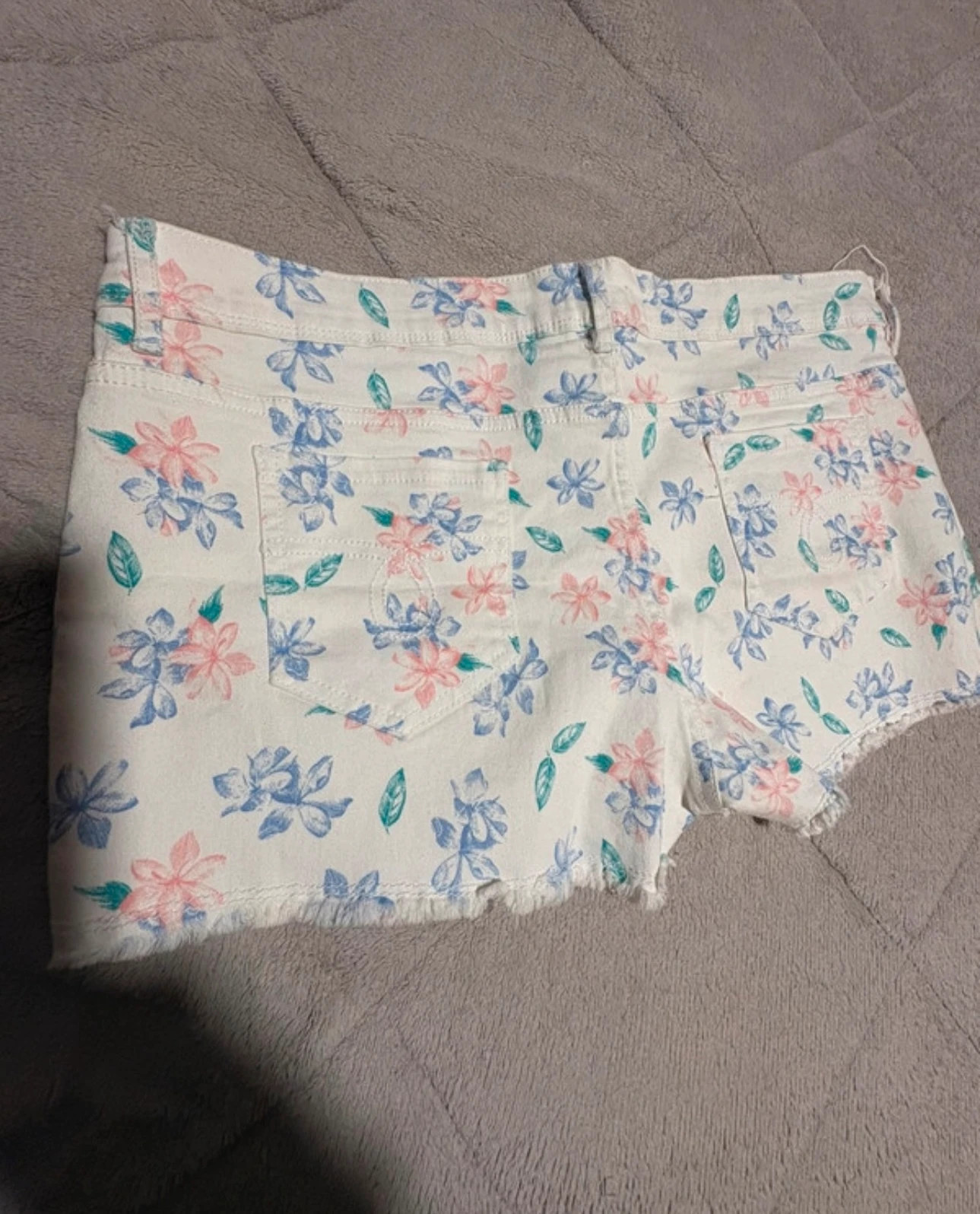 shorts floreados de la marca Unit talla 46 – Unit – taille XXXL / 46 / 18 2