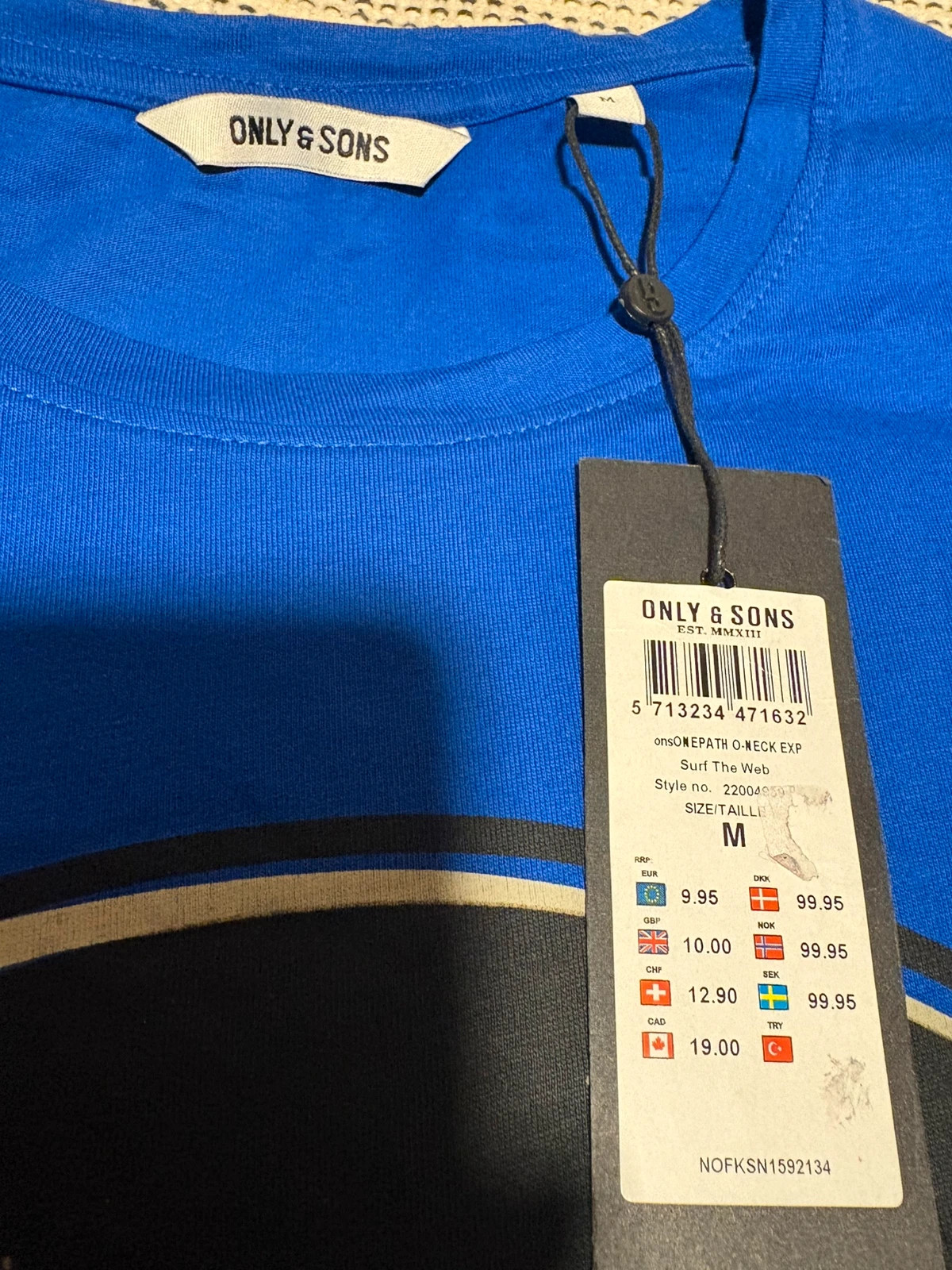 camiseta azul only & sons presenta un estampado gráfico circular talla M. – ONLY & SONS – taille M 3