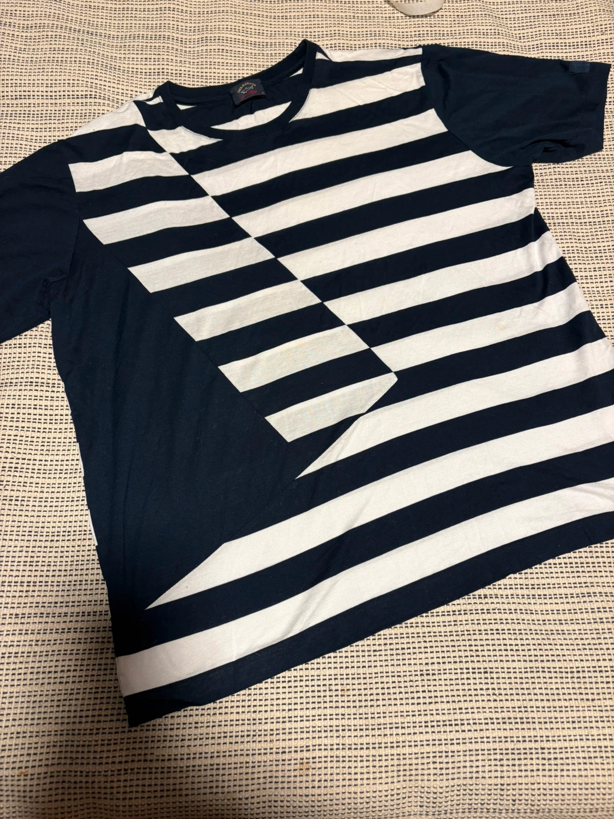 camiseta Paul & Shark talla XL diseño de rayas geométricas.