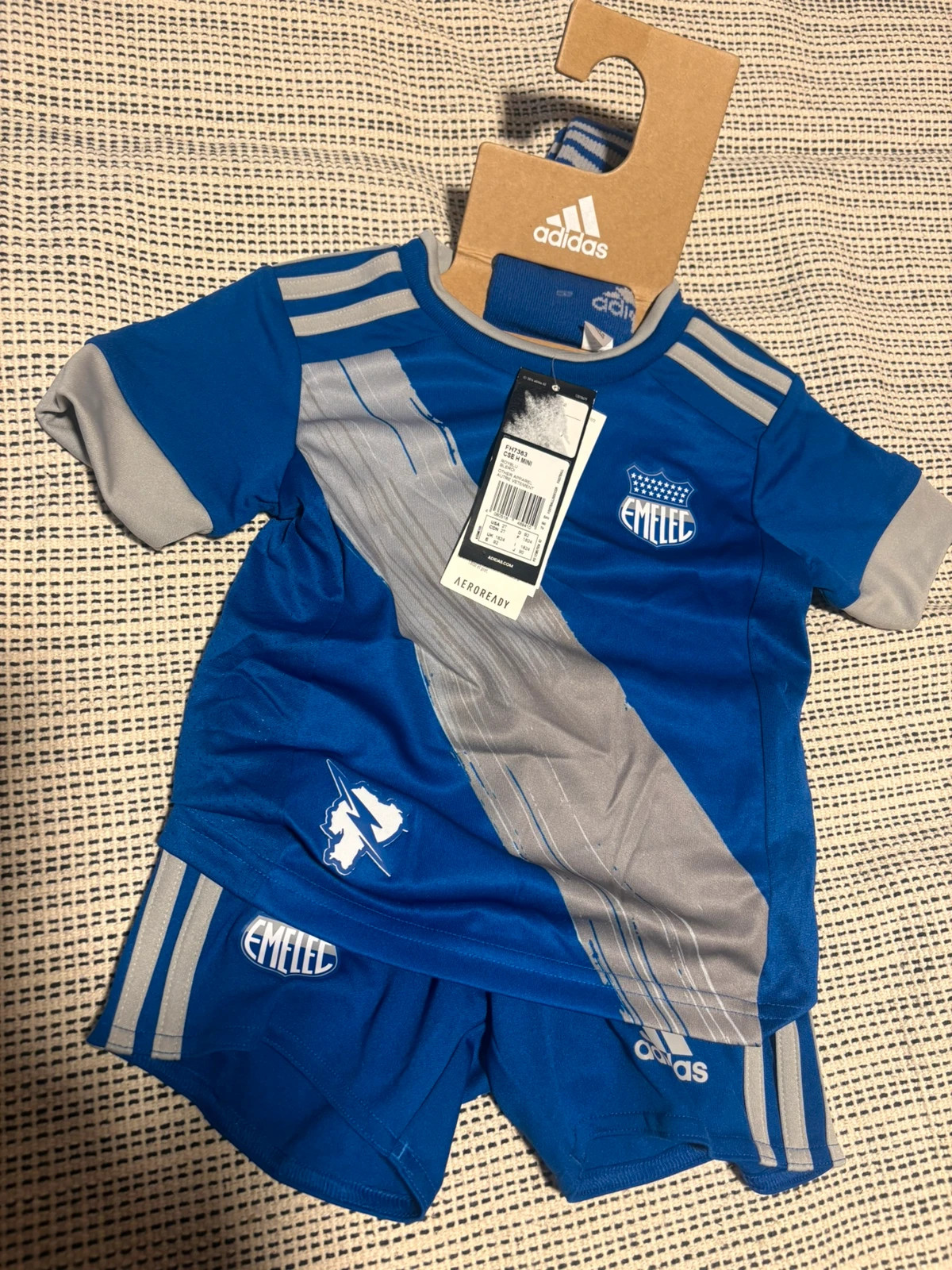 Conjunto Adidas para niños talla 18/24 meses del Club Sport Emelec – adidas – taille 18-24 mois / 86 cm 2