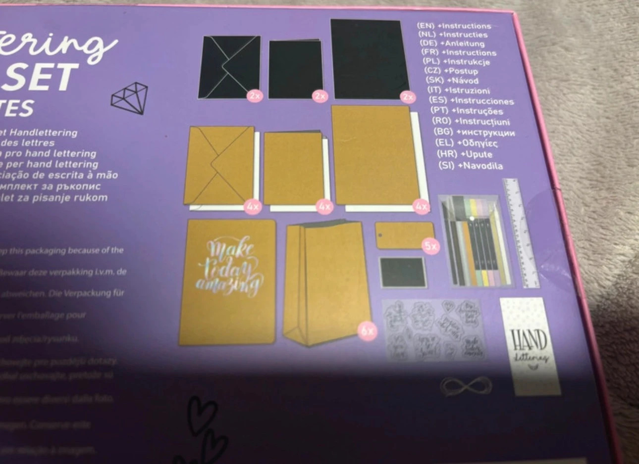 kit de inicio de caligrafía y lettering de la marca Craft World (amoi.act) – Action 4