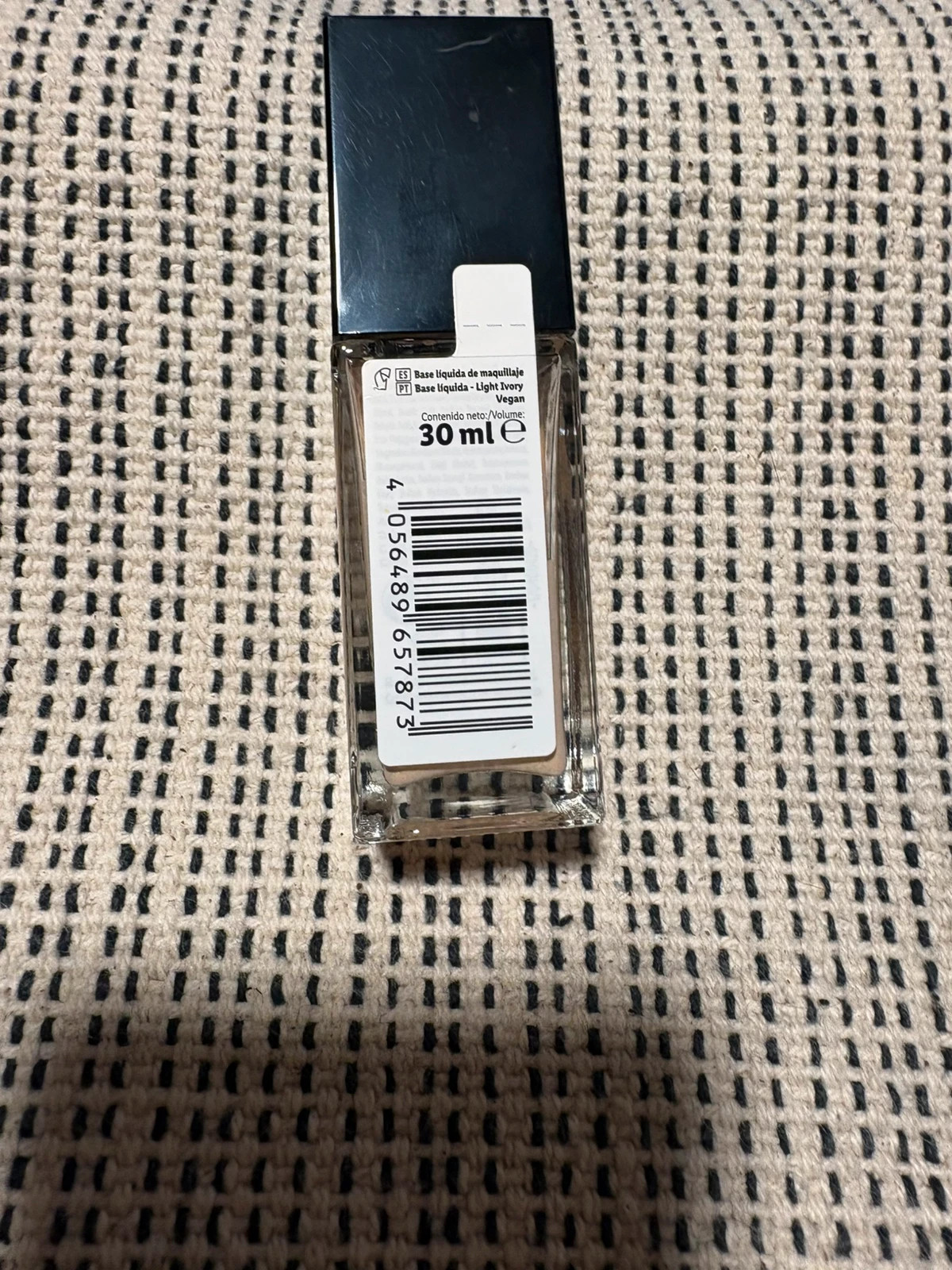 base de maquillaje Cien Beauty Pure Finish en el tono 10 – Cien 2
