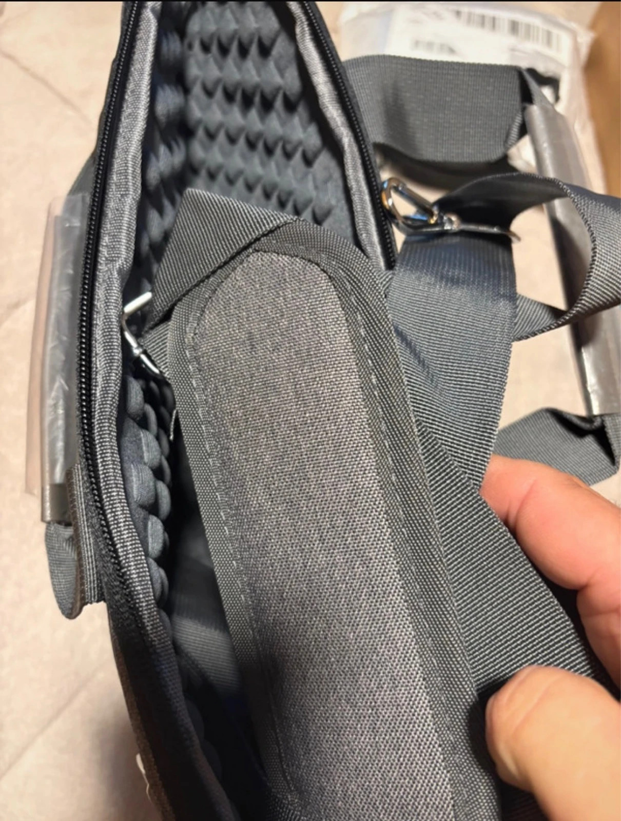 * Funda / Maletín Portátil 15.6" Acolchado Antigolpes | Laptop Bag 15,6" Grey (d) – Local 3