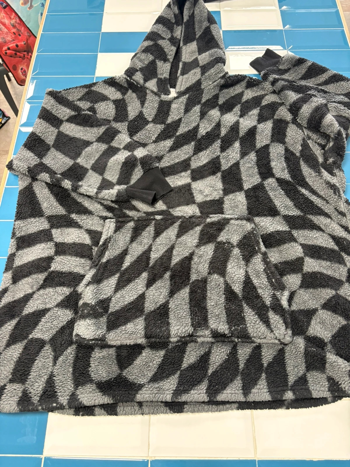 Sudadedra súper caliente Estampado geométrico de cuadros (Den) – Primark – taille XL