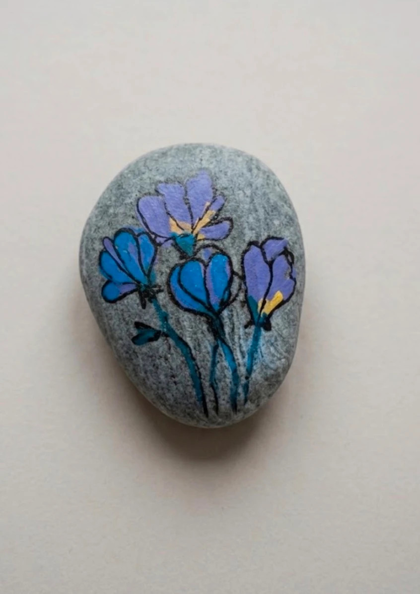 Piedra pintada con acrílico (amoi) – Fait Main