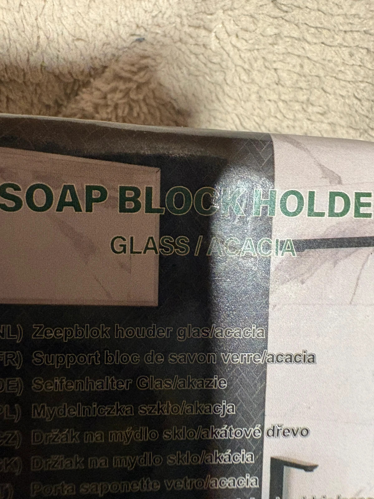 Jabonera vidrio y madera acacia (amoi.act) – Action 3