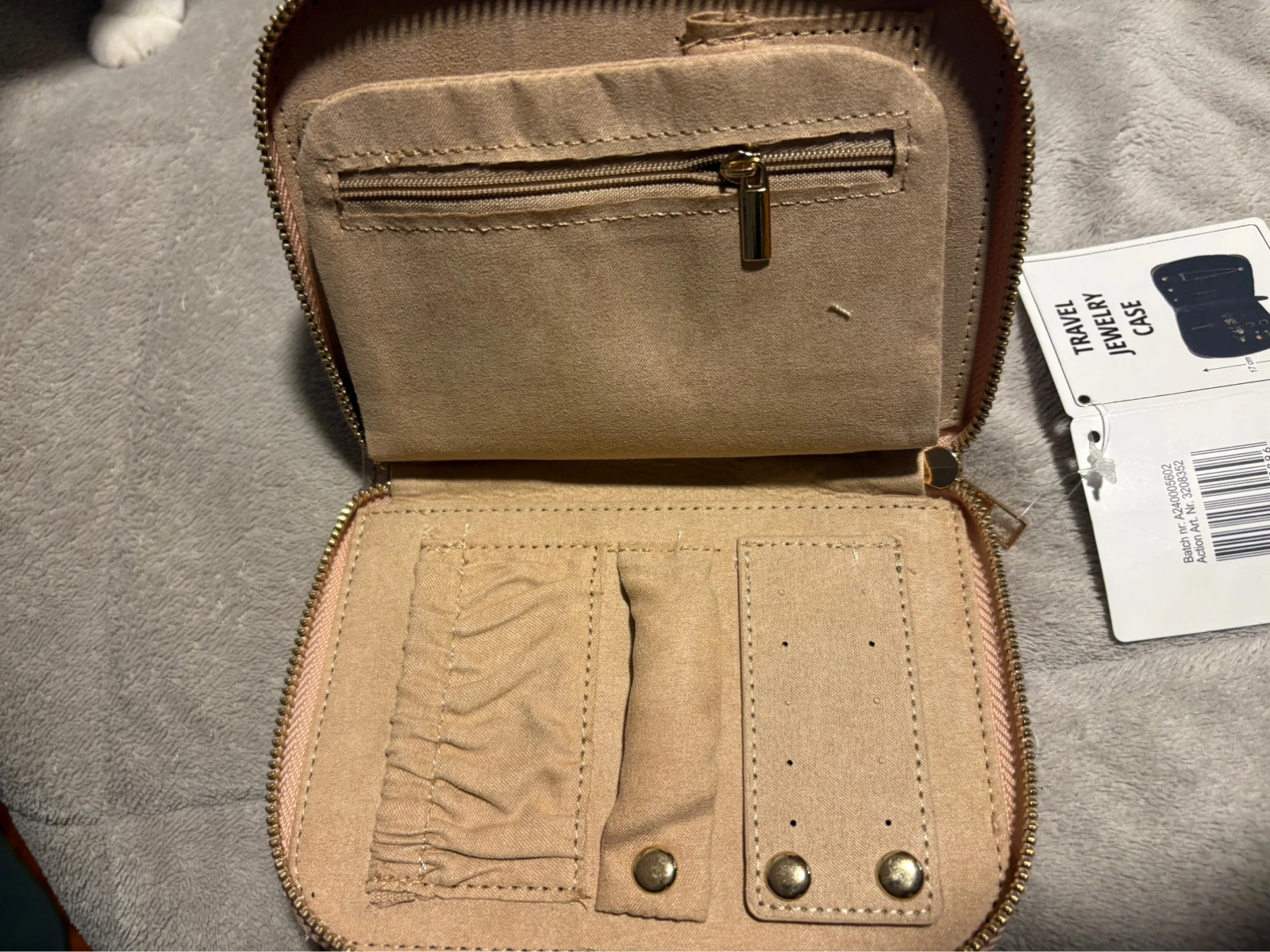 Estuche para instrumentos manicura (amoi.act) – Action 3