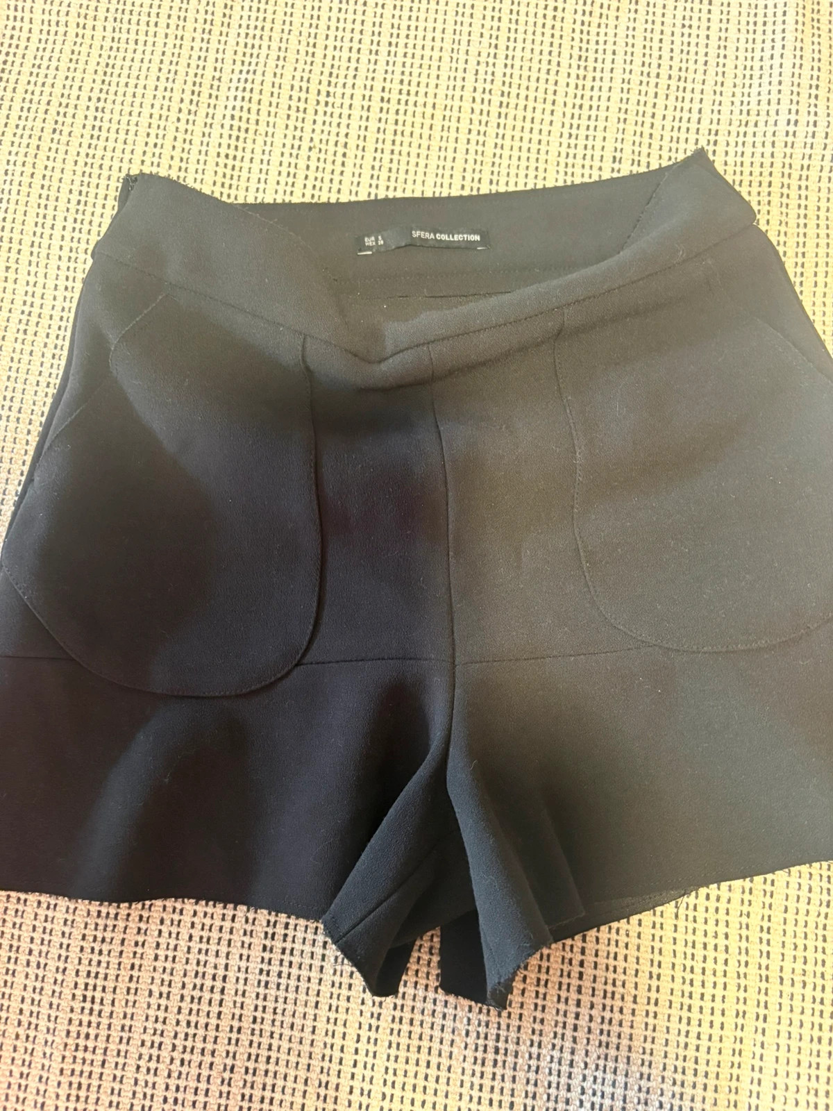 pantalones cortos negros de Sfera Collection talla S (amoi)