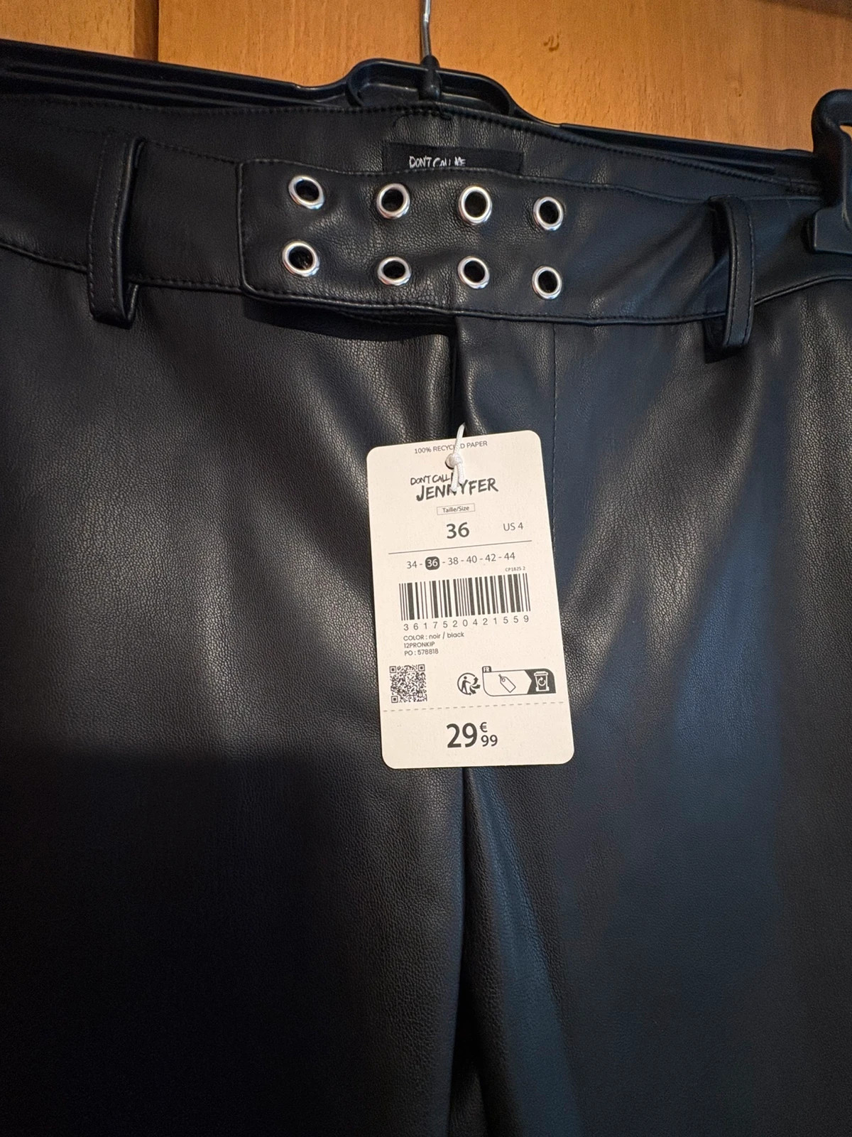 Pantalón efecto piel talla 36 (amoi.d)
