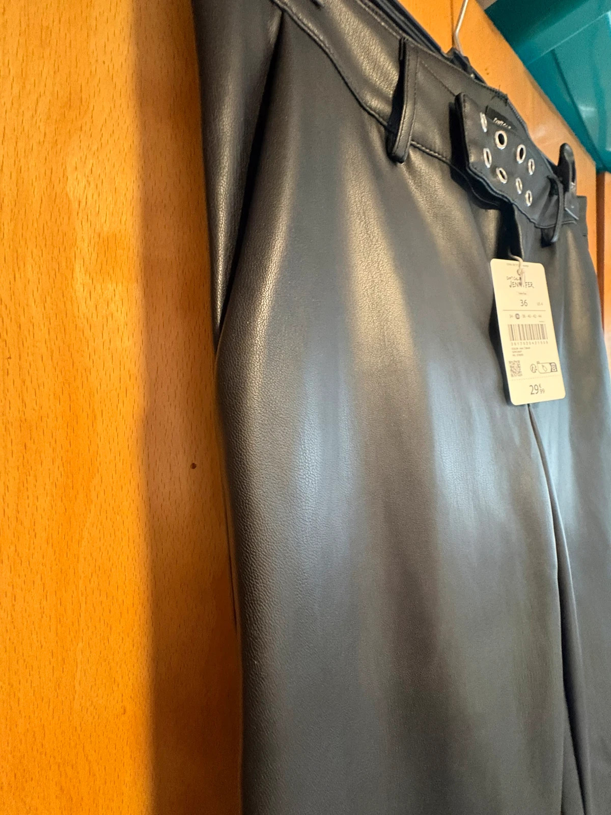 Pantalón efecto piel talla 36 (amoi.d) – Don't Call Me Jennyfer – taille S / 36 / 8 4