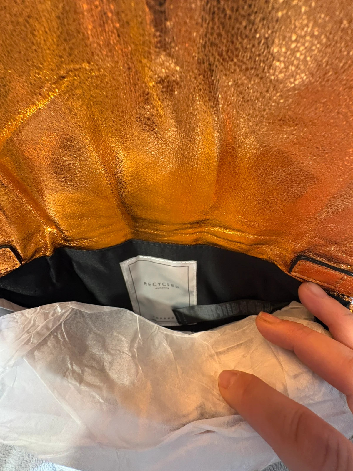 bolso de hombro acolchado metalizado de la marca Topshop (amoih) – Topshop 5