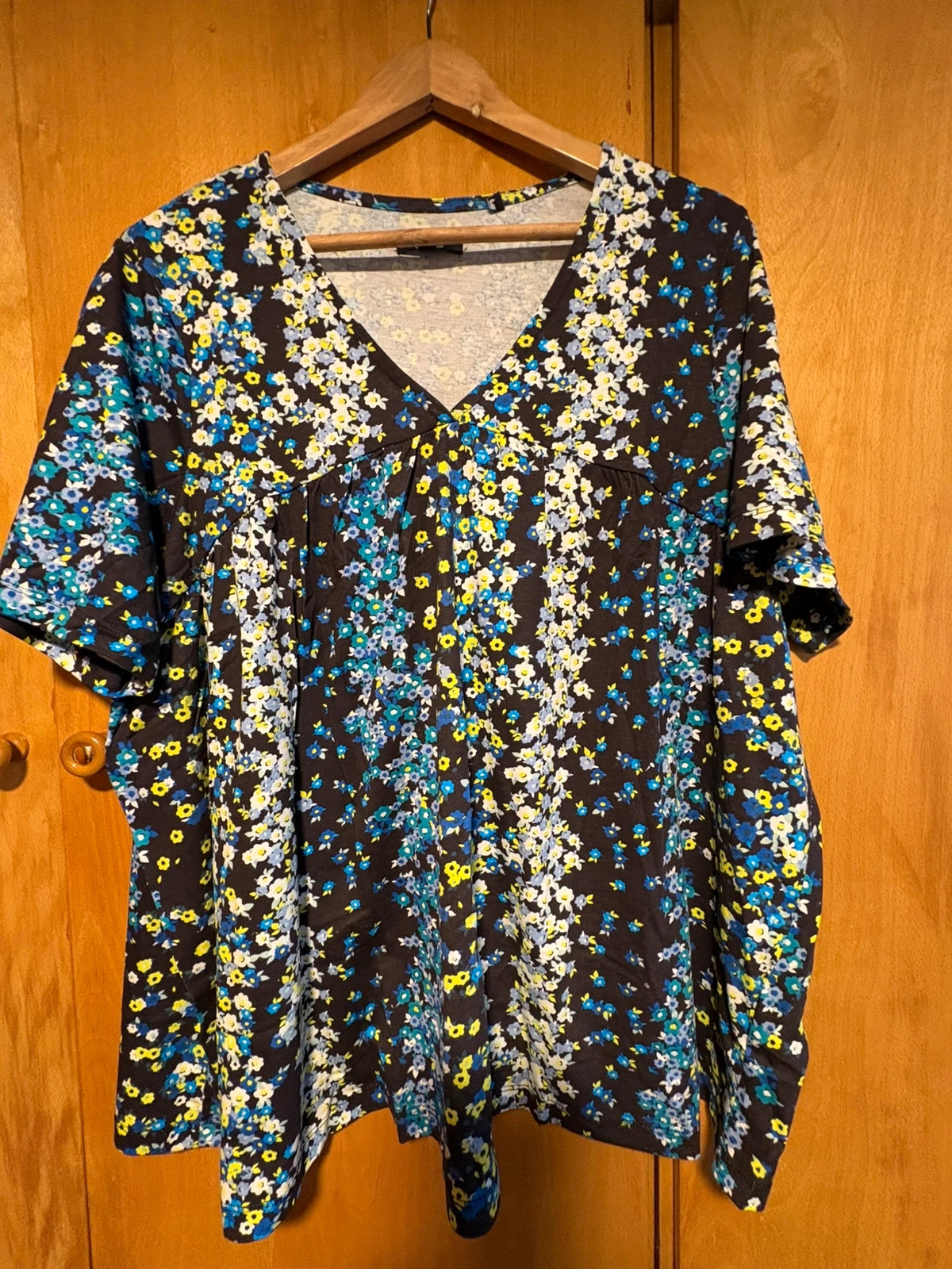 Camiseta cuello pico de simple be (amoi.d) – Simply Be – taille 4XL / 48 / 20
