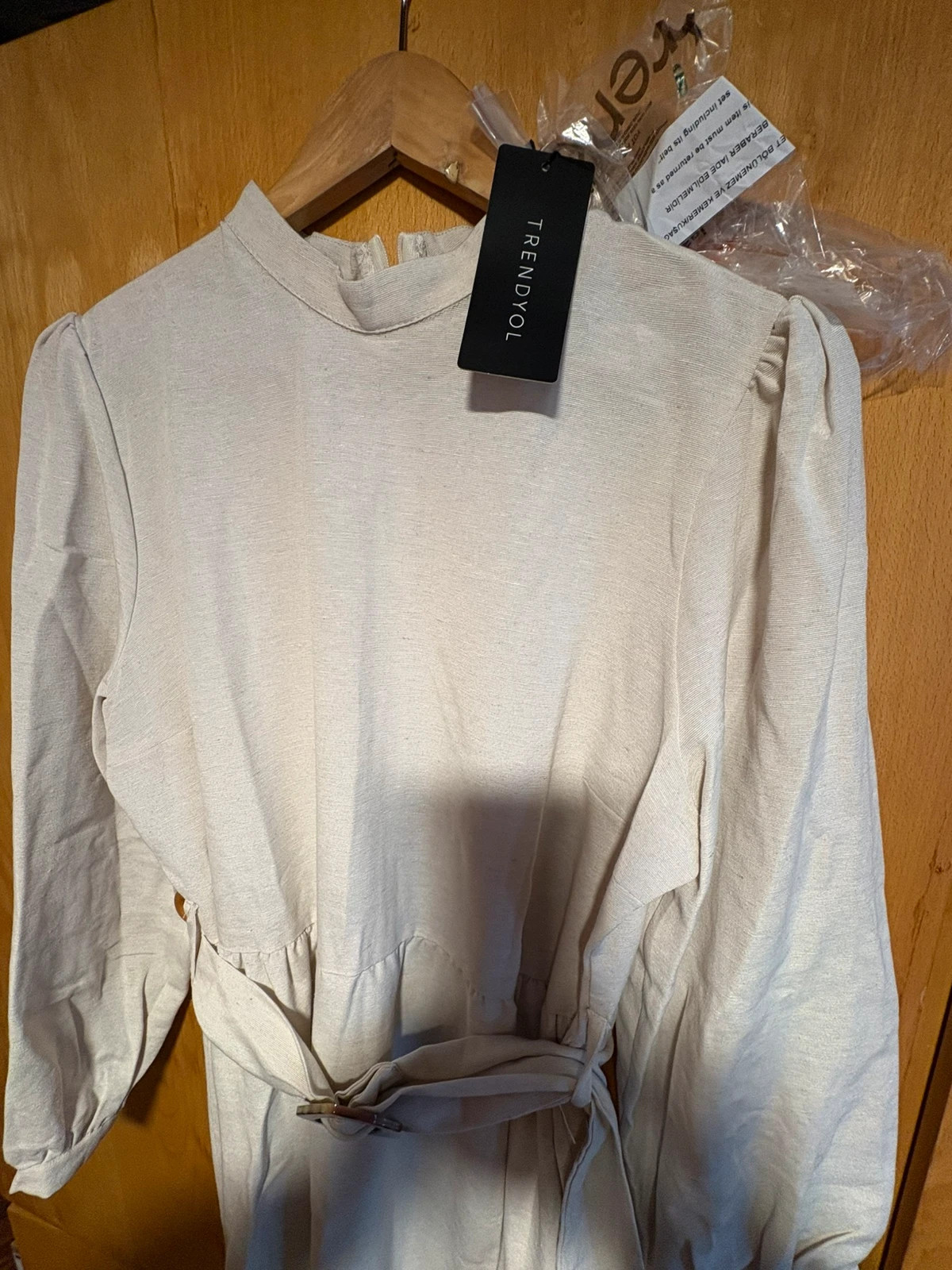 Vestido con cinturón talla 42 de Trendyol (amoi.d) – Trendyol – taille XL / 42 / 14 4