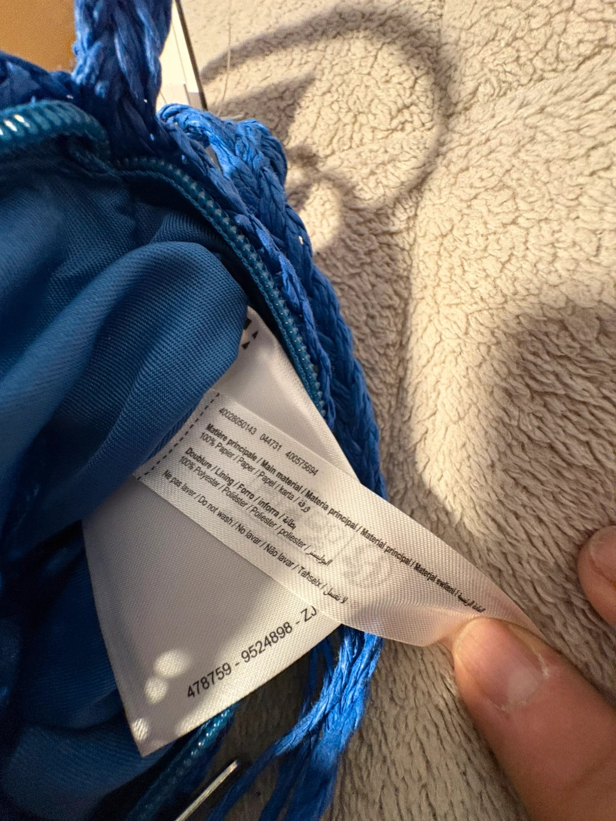 Bolsito o porta móviles azul crochet con pompones (amoi.c) – Gémo 5