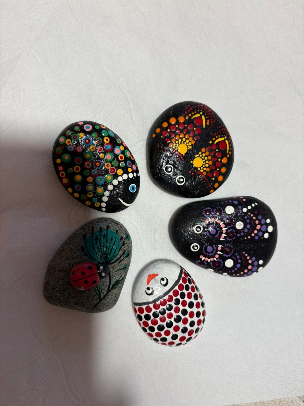 Piedras mariquitas 😍 (amoi)