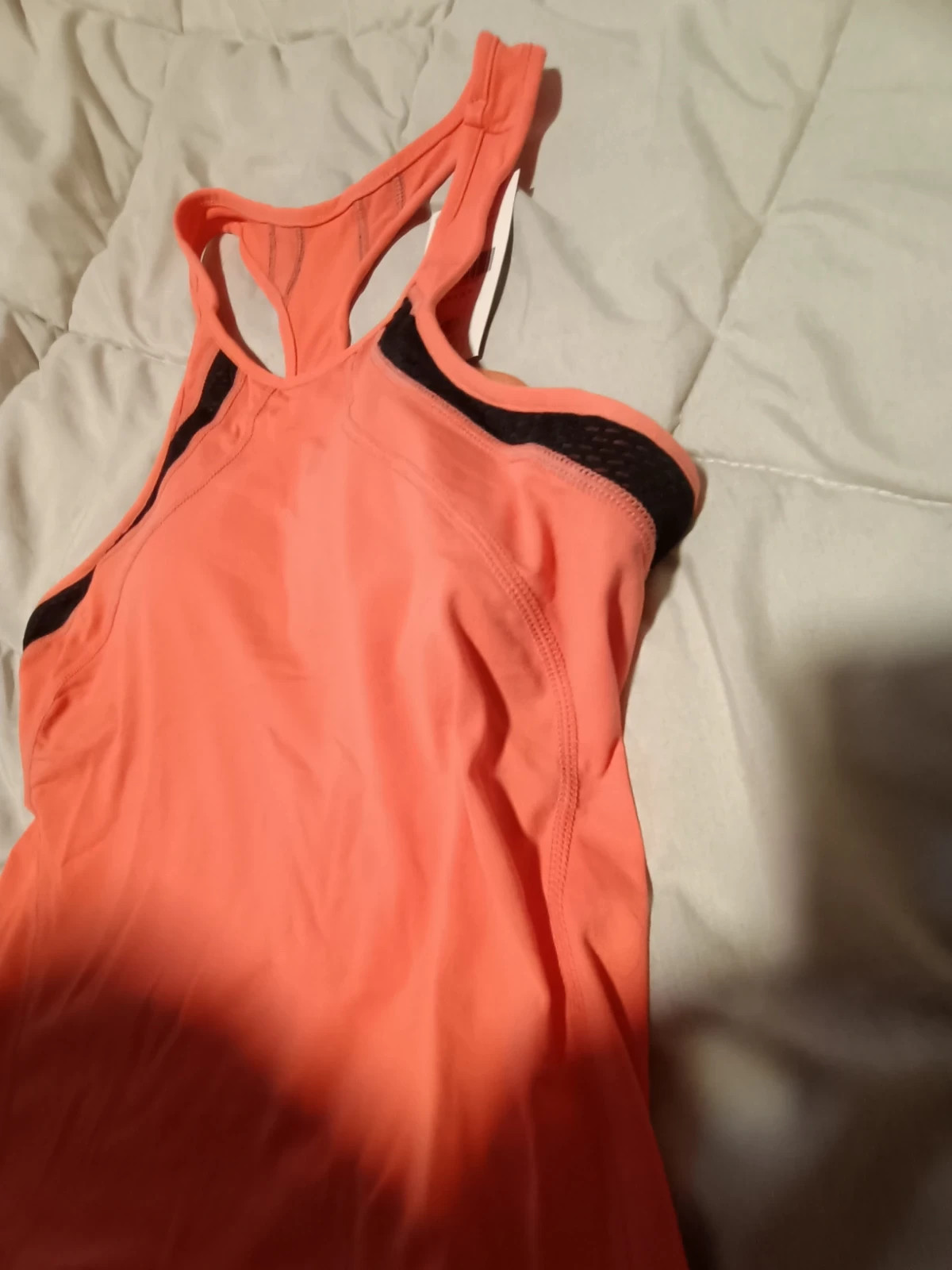 Camiseta deportiva con relleno en pecho talla 42 (amsl)