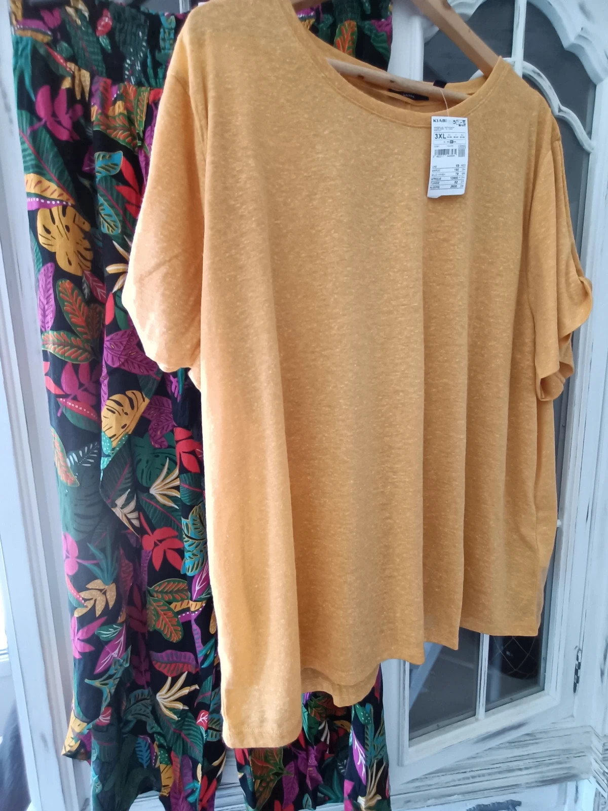 Conjunto Kiabi pantalón floreado XXL y camiseta 3XL (amoi.ZC) – Kiabi – taille XXL / 44 / 16 2