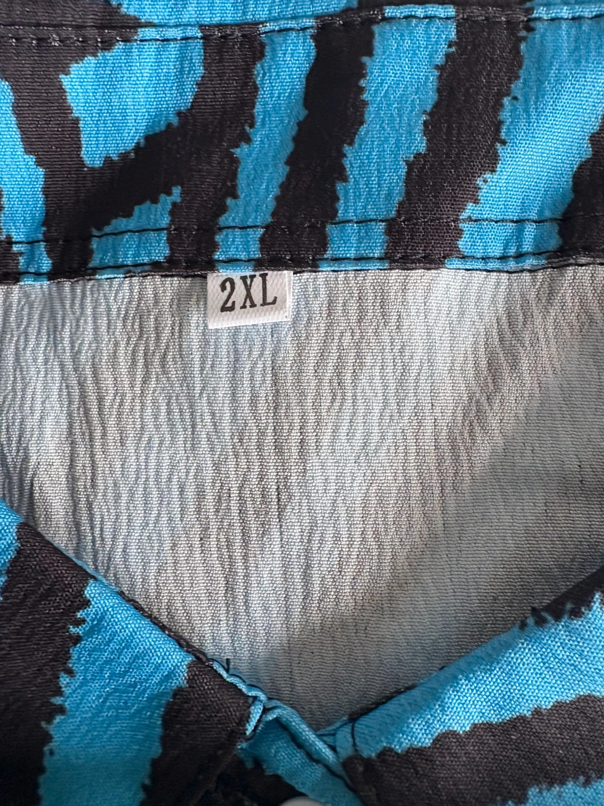 Bluss estampado zebra en azul talla grande 2XL (amoi~f) – Shein – taille XXL / 44 / 16 5
