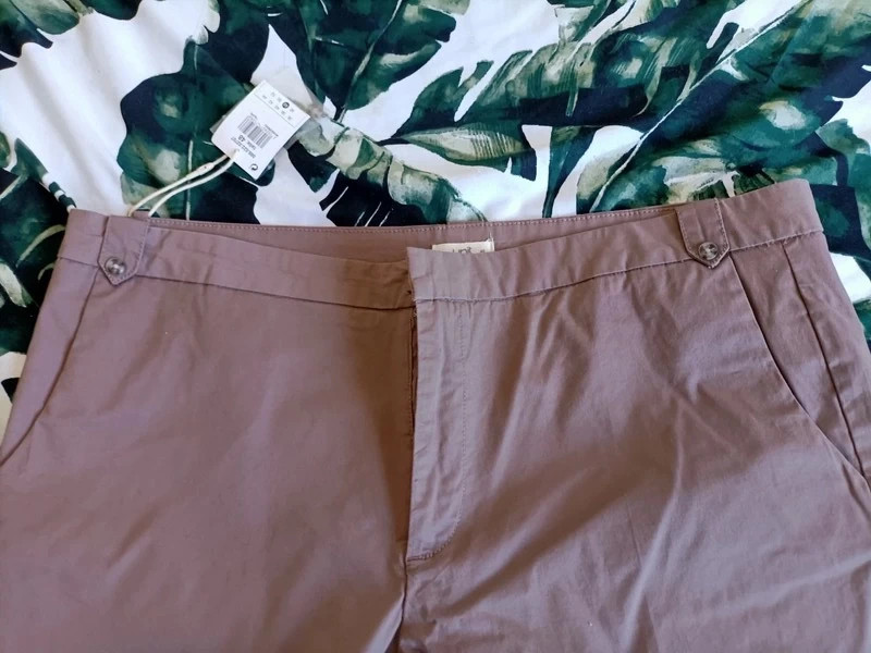 Pantalon Chino talla 48 del corte inglés color taupe (amsl)