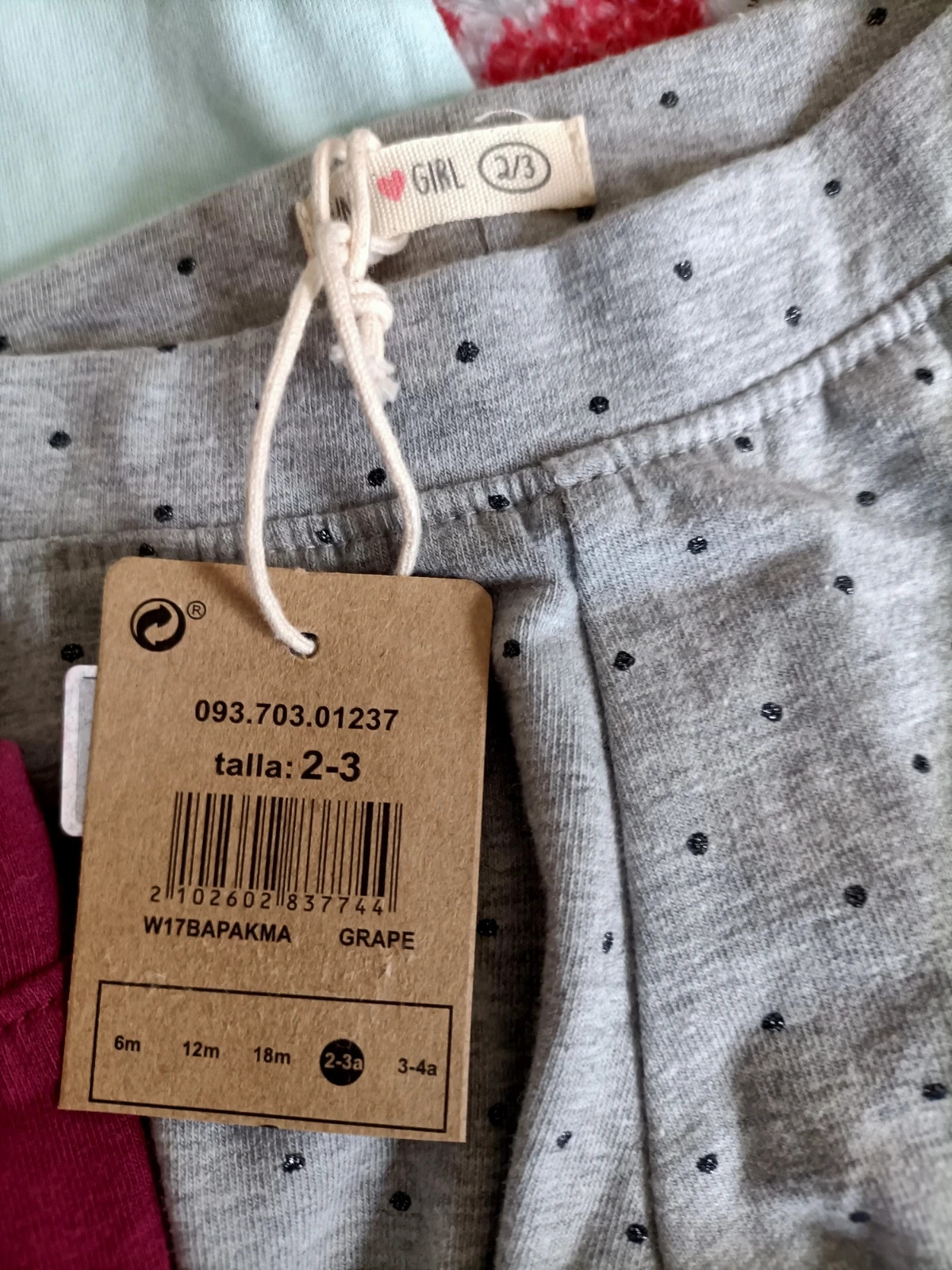 Ensemble 2 leggins et un tee shirt manches longues taille 2-3ans (amsl.B) – Unit – taille 24-36 mois / 92 cm 2