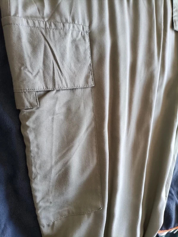 Pantalón fino color caqui con bolsillos talla 44 (amoi) – C&A – taille XXL / 44 / 16 4
