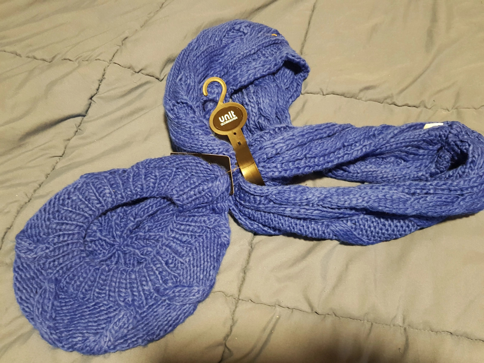 Cuello infinito y boina a juego (amsl)(2) – Unit 2