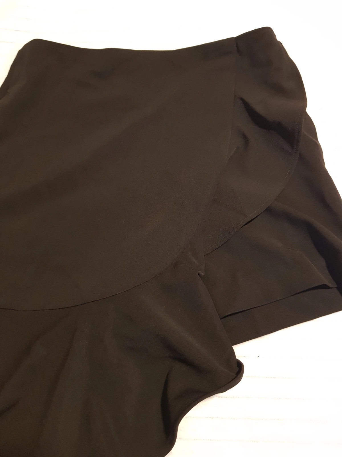 Trompe l'oeil, mini jupe devant short derriere (amsl) – taille XS / 34 / 6 2