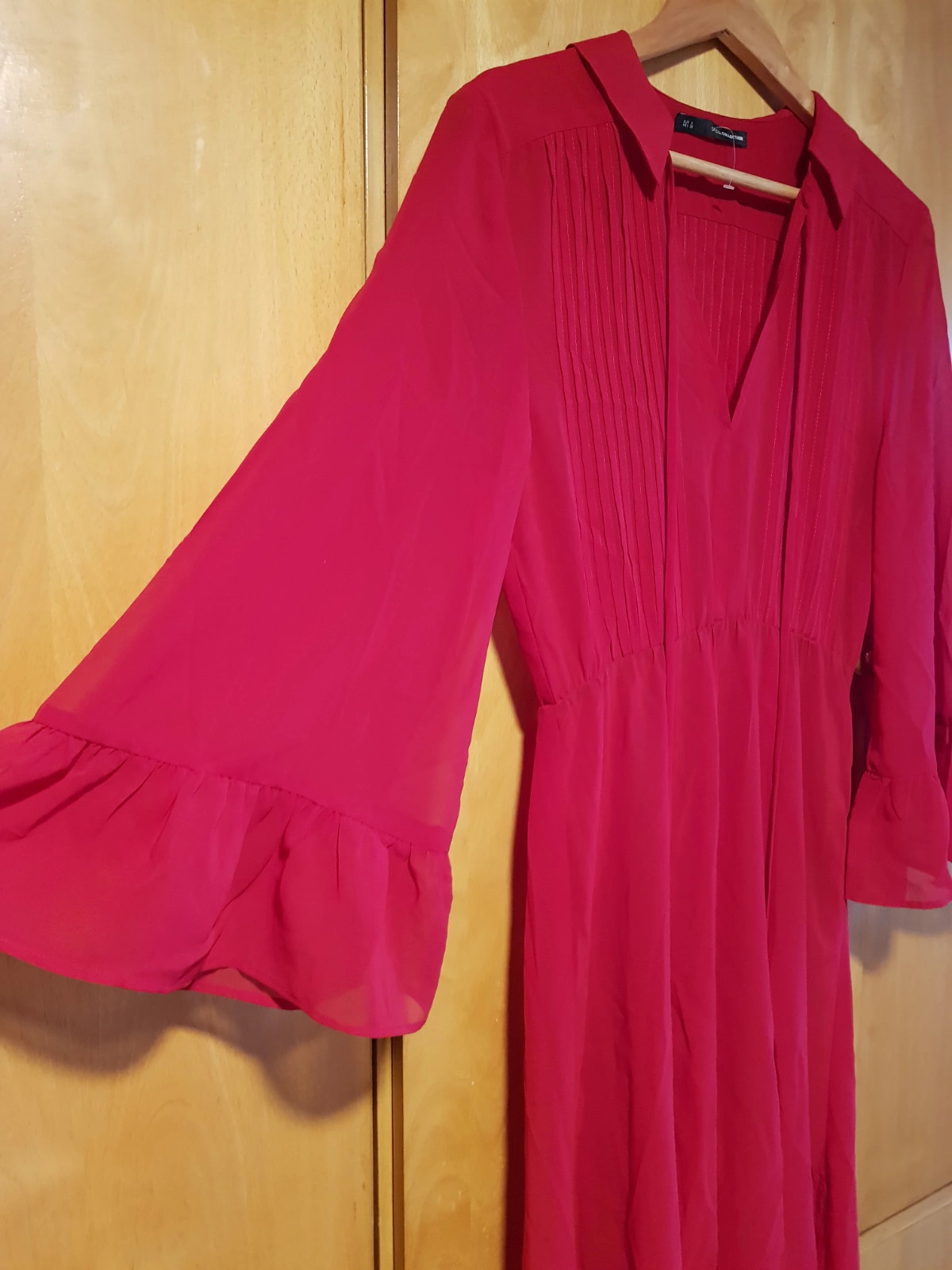 Vestido rojo largo muy ligero aberturas en la falda parte de arriba con pliegues, talla S (amsl.b)