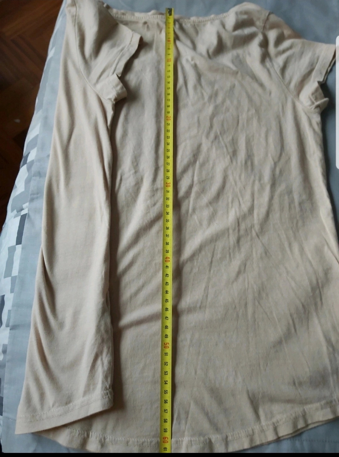 Tee shirt avec un plastron taille L. – Sfera – taille L / 40 / 12 5