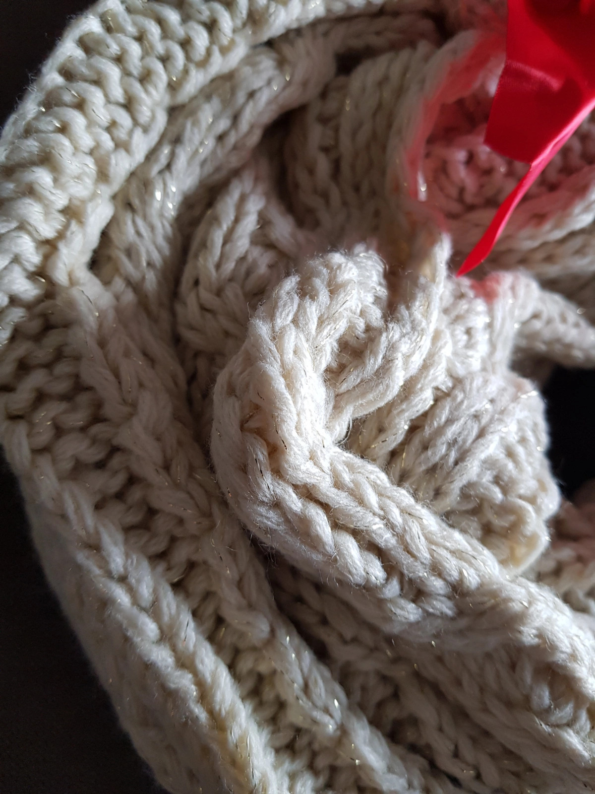 Bufanda infinita color beige con brillo (amsl)(3) – Unit 4