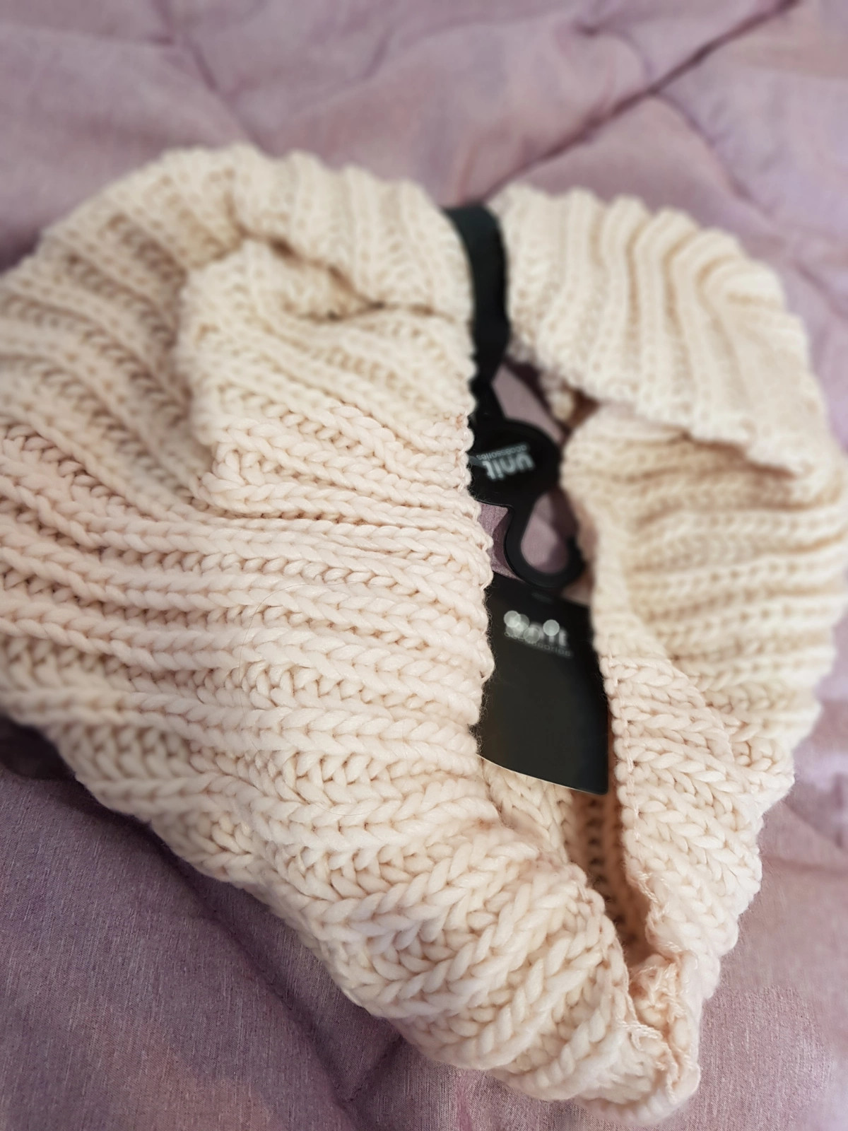 Cuello infinito rosa (amsl)(2) – Unit 2