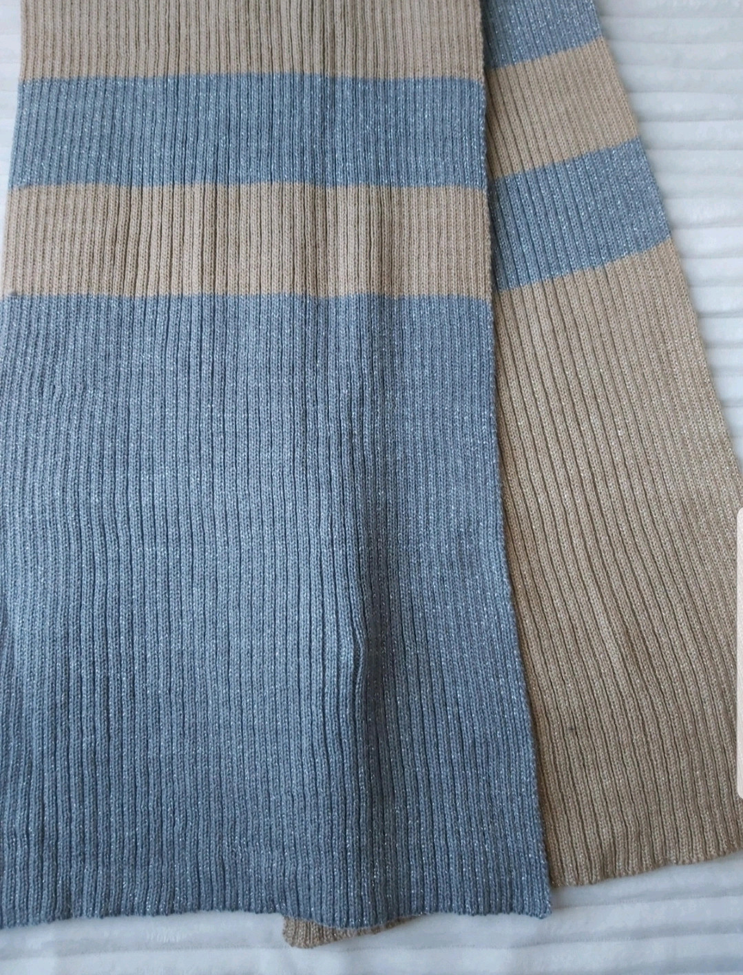 Écharpe 190x28cm avec un léger effet brillant (amsl) – Fórmula Joven 2