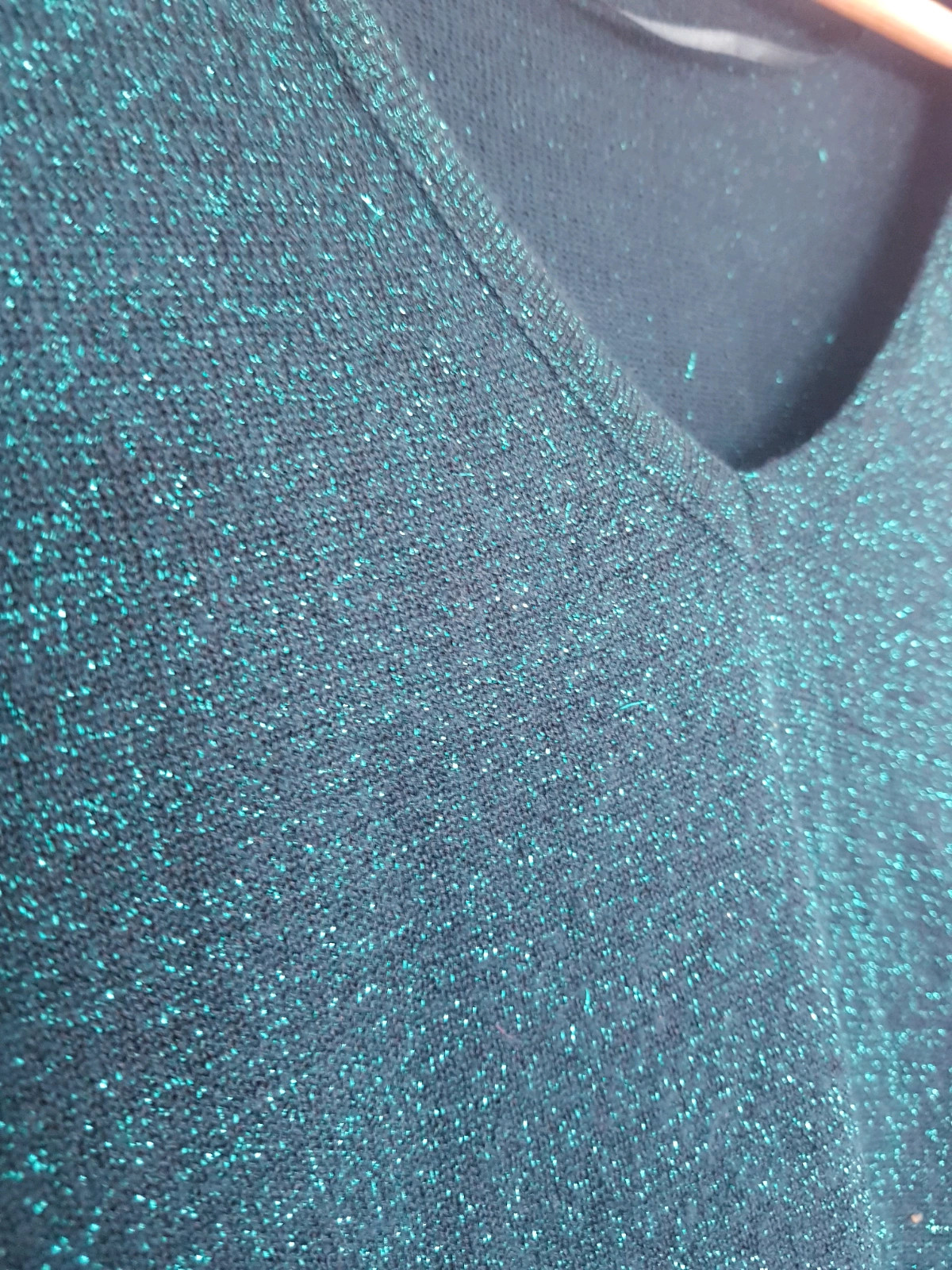 Pull a paillettes col V taille XL de la marque Elogy – Elogy – taille XL / 42 / 14 3