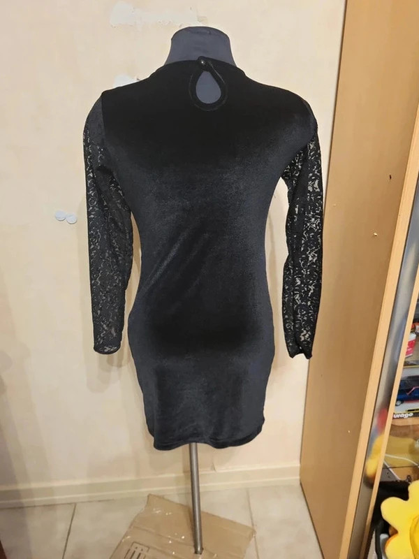 Robe velours et Dentelle noir n220 – liksy woman – taille M / 38 / 10 2