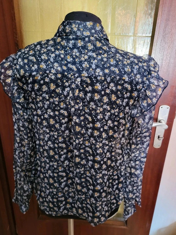 Chemisier fleuri n255 chic – Pigalle – taille S / 36 / 8 2