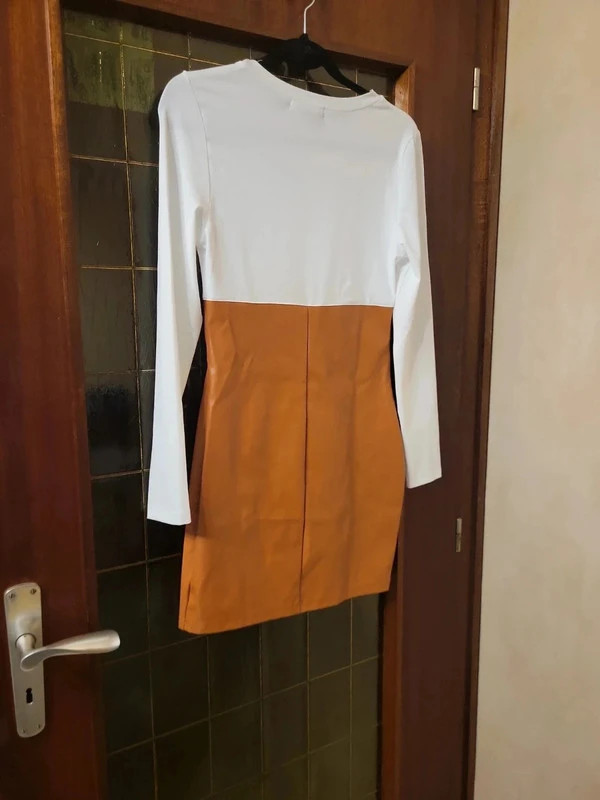 Robe effet cuir bicolore Chic n225 – Chic Me – taille S / 36 / 8 3