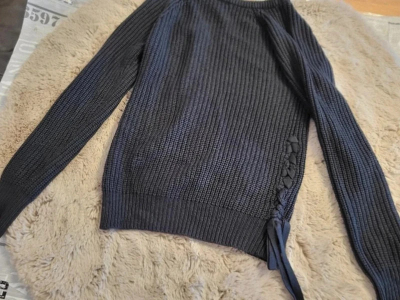 Pull noir Influx avec lacet sur le côté – 0138 – Noir – taille M / 38 / 10 3