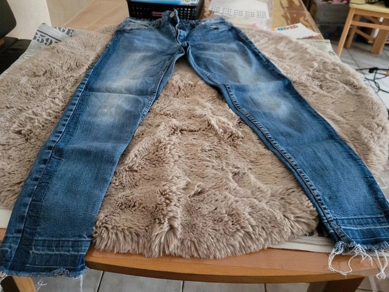 Jean Bleu Délavé -0135 – Up FASHION – taille M / 38 / 10 2
