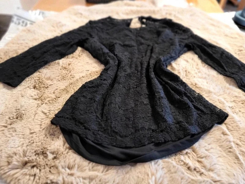 Haut en dentelle noire Chic-0137 – PAS – taille S / 36 / 8 2