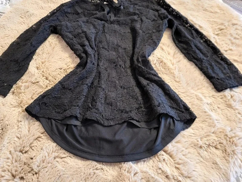 Haut en dentelle noire Chic-0137 – PAS – taille S / 36 / 8 3
