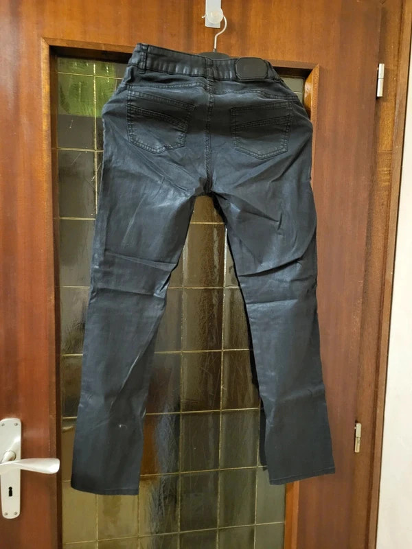 Pantalon n -114 effet enduit noir – Miss Captain – taille S / 36 / 8 3