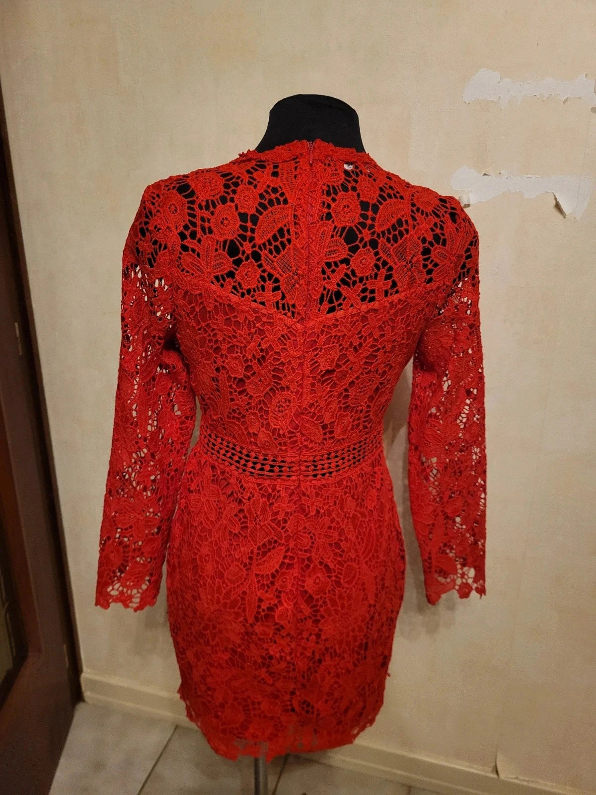 Robe magnifique rouge n 160 – Eilly Bazar – taille M / 38 / 10 2