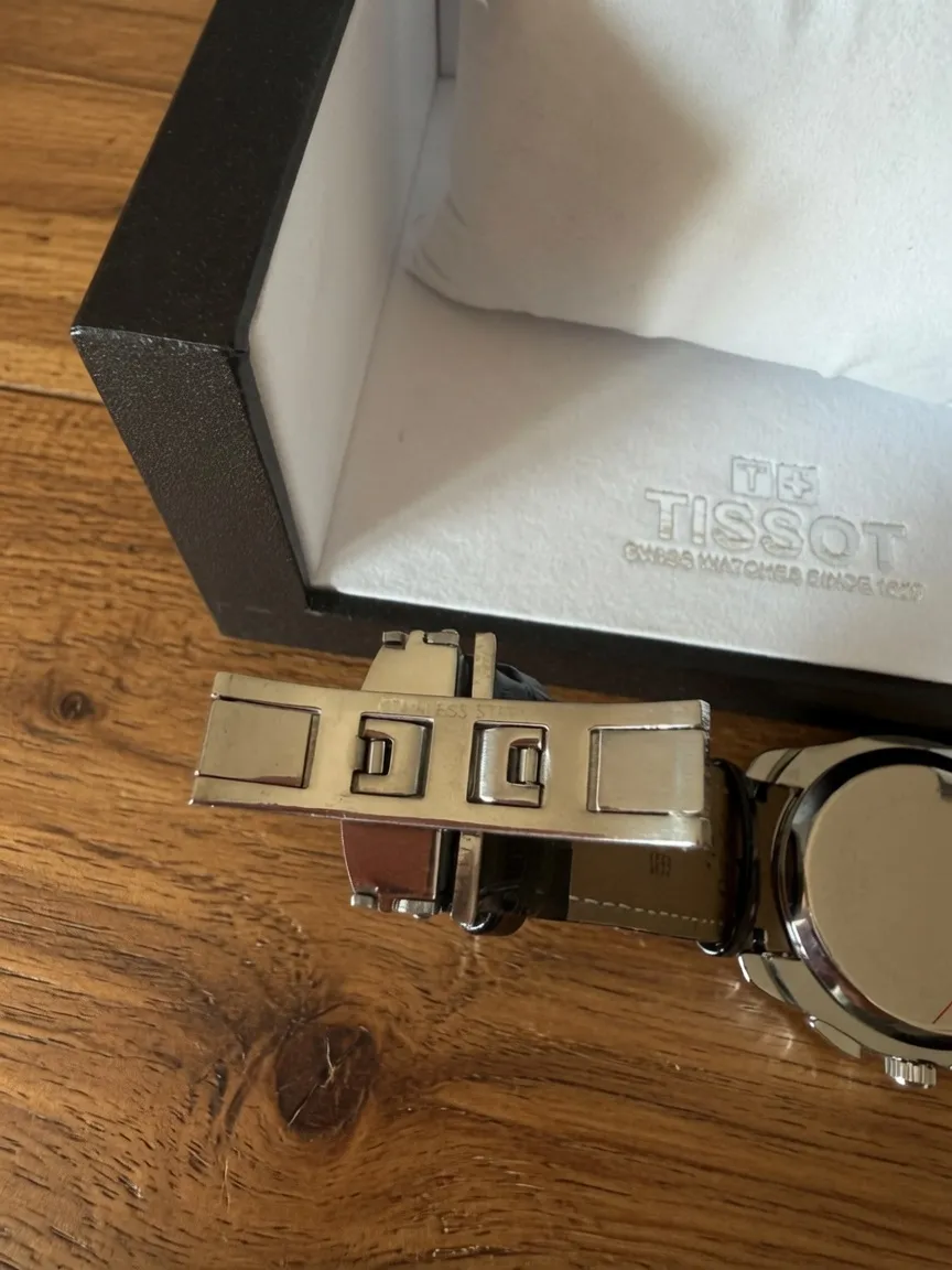 Montre chronographe cadran crème bracelet cuir 5