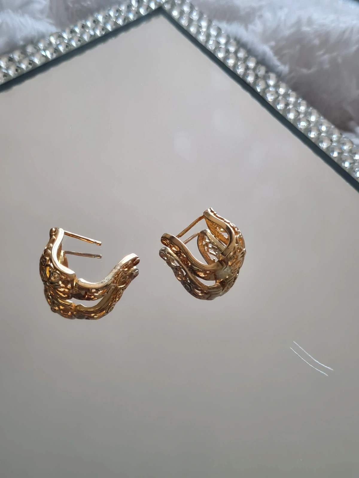Boucle d'oreilles doré 2
