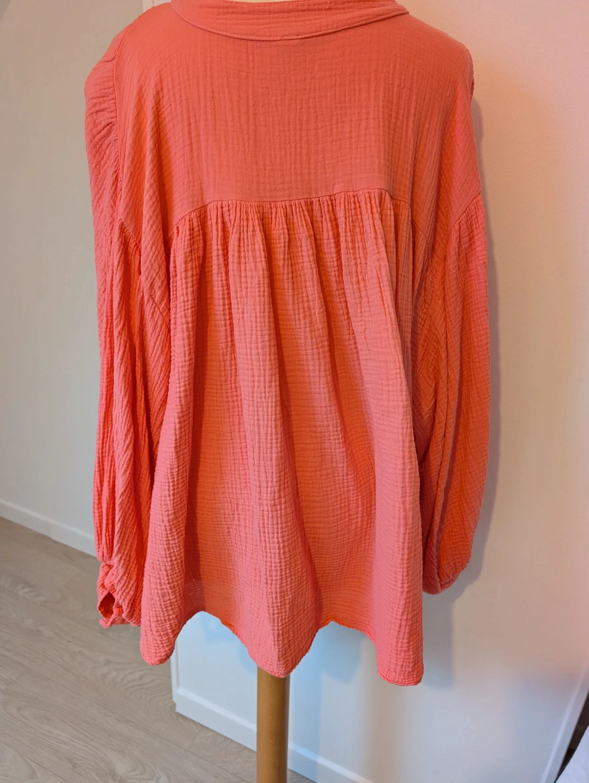 Cardigan /. Blouse en gaz de coton / couleur corail Italie – New Collection – taille Taille unique 3