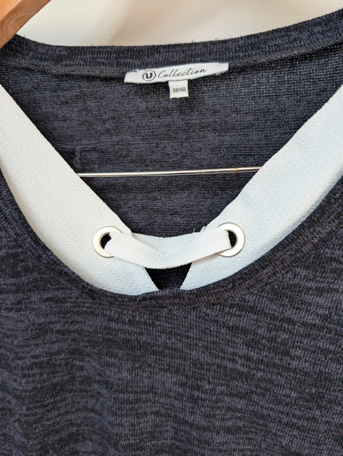 Pull bleu marine / taille 38/40 / TBE – U Collection – taille L / 40 / 12 3