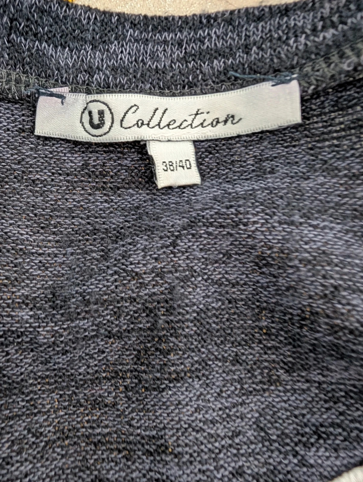 Pull bleu marine / taille 38/40 / TBE – U Collection – taille L / 40 / 12 4