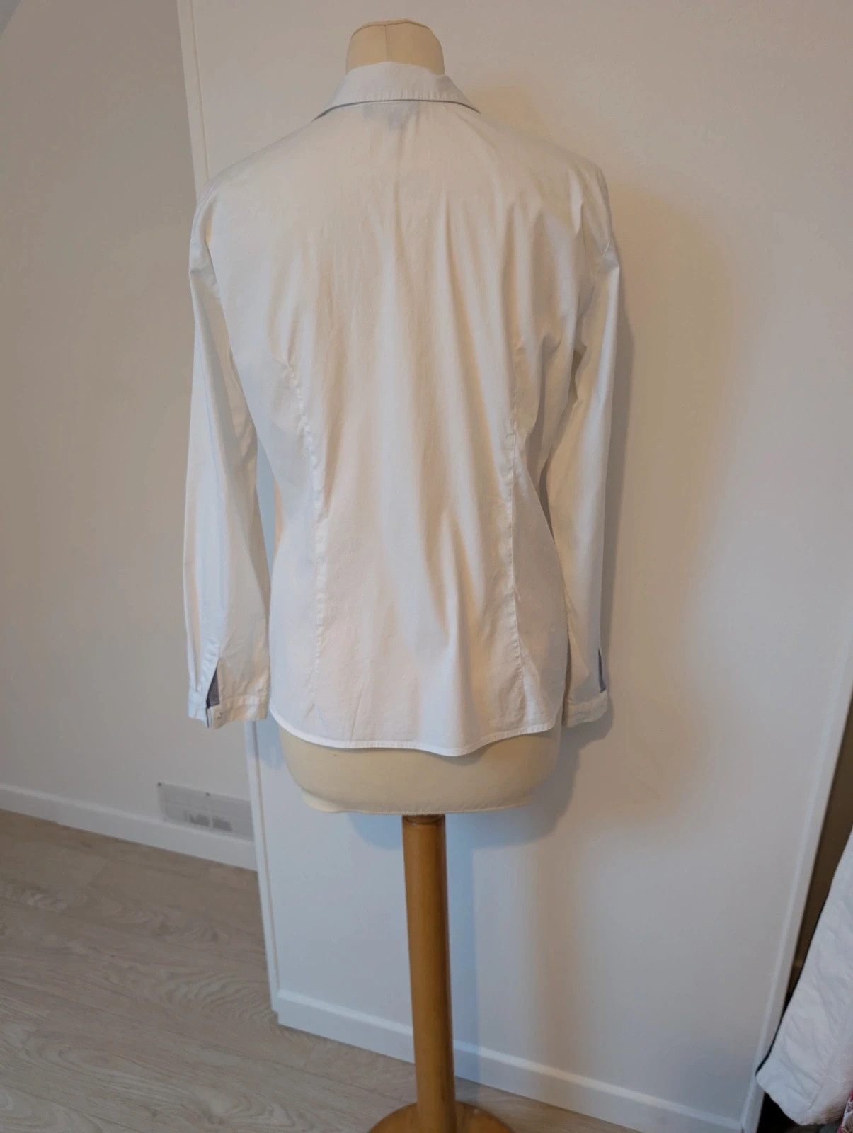 Chemisier blanc ceintré Taille 40 Marque Caroll – Caroll – taille L / 40 / 12 4