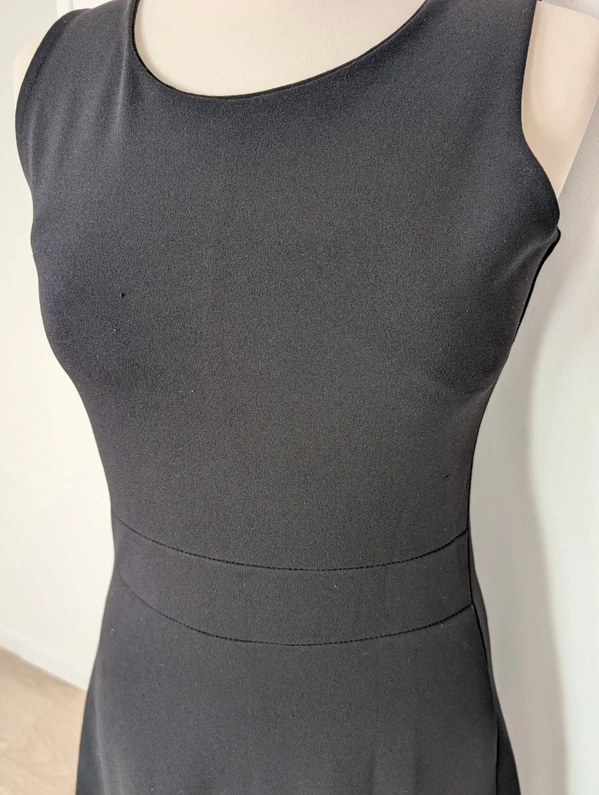 Petite robe noire / ceintrée/ automne hiver / Taille 38 – New Collection – taille M / 38 / 10 3